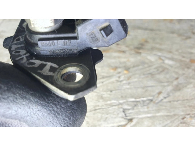 Vstřikovač 2326073011   Toyota Celica T160  pro benzínový motor 0.0  
