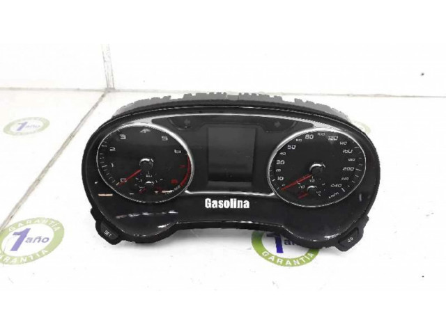 Přístrojová deska  Audi A1 2010 8XA920930D, 8XA920980  