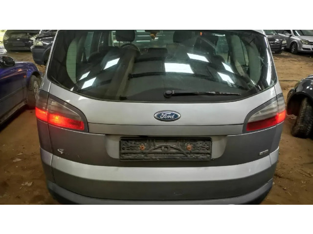 Vstřikovač 4M5Q9F593AD, 4M5Q-9F593-AD   Ford S-MAX  pro naftový motor 1.8  