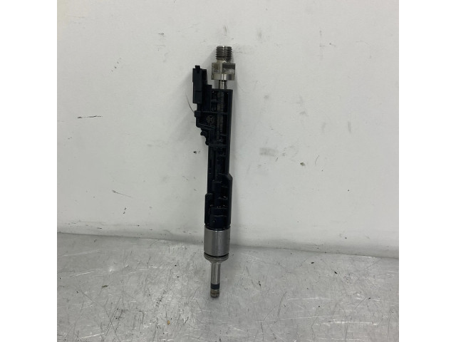 Vstřikovač 7597870   BMW 5 F10 F11  pro benzínový motor 3.0  