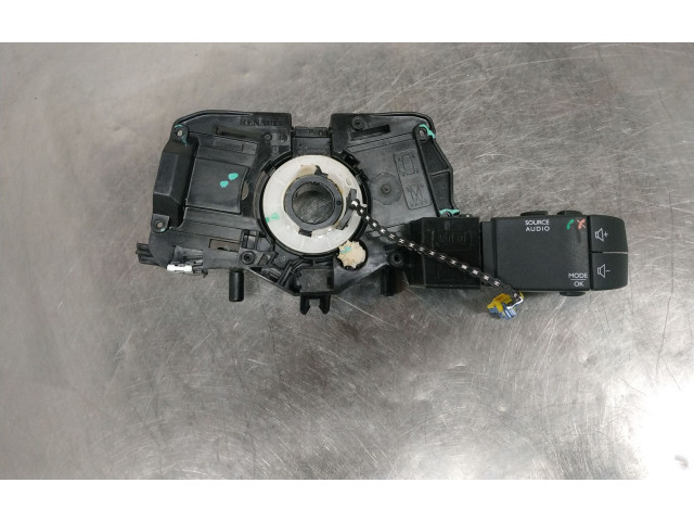 Подрулевой шлейф SRS 681722712RD   Dacia Sandero