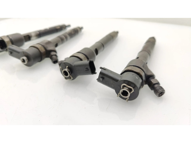 Комплект форсунок 044511011, 338002A800    Hyundai i40 для дизельного двигателя  1.7