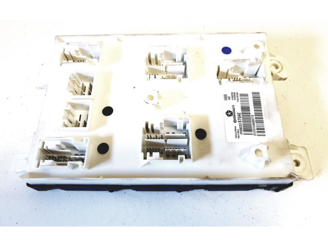 Pojistková skříňka Řídící jednotka BSM 68222875AE, P68222875AE   Chrysler Pacifica 2017