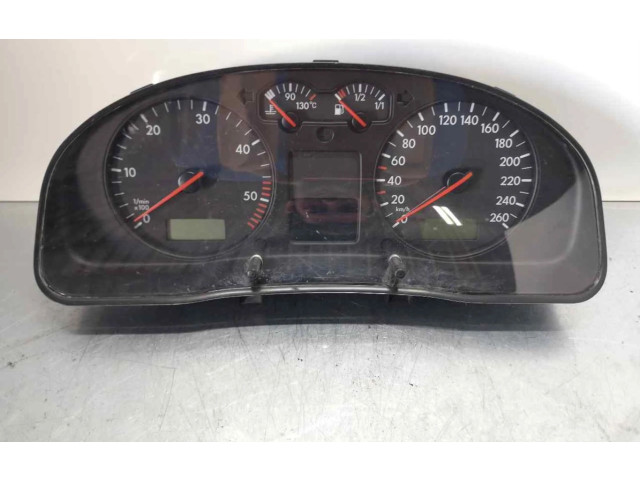 Панель приборов 3B0920822A   Volkswagen PASSAT       
