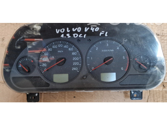 Pojistková skříňka Спидометр (приборный щиток) 30662270   Volvo S40, V40 2004