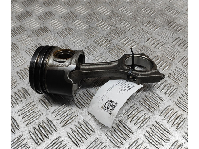  Поршень B47 D20 A 8519401, 8473777  BMW 4 F32 F33  