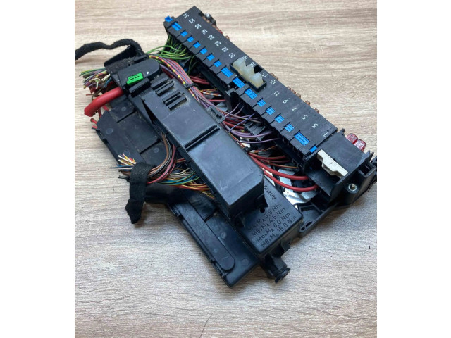 Блок предохранителей  8364540, 8364542   BMW 3 E46    