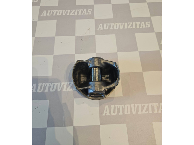  Поршень с шатуном B48 8678934  BMW 5 G30 G31  