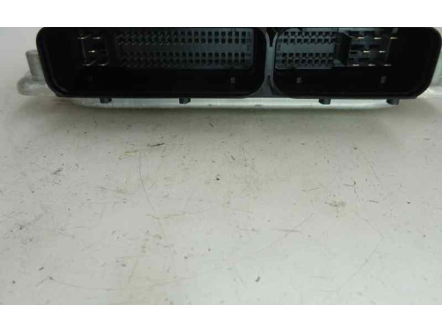 Řídící jednotka 038906019CD   Volkswagen Passat Alltrack 2000