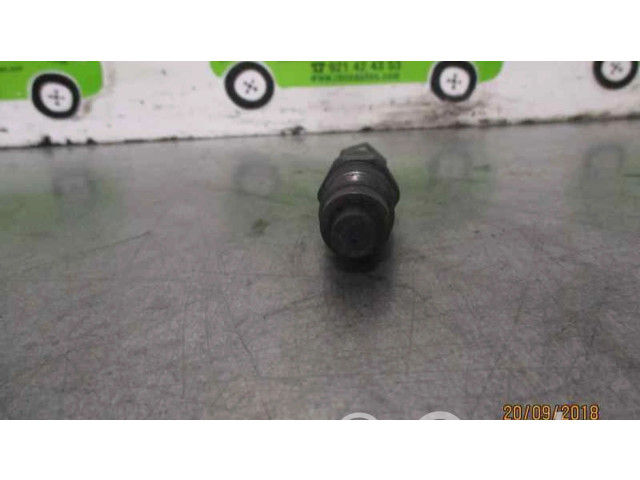Vstřikovač 002EU03, LUCAS   Hyundai H-100  pro naftový motor 2.5 D 4BH 