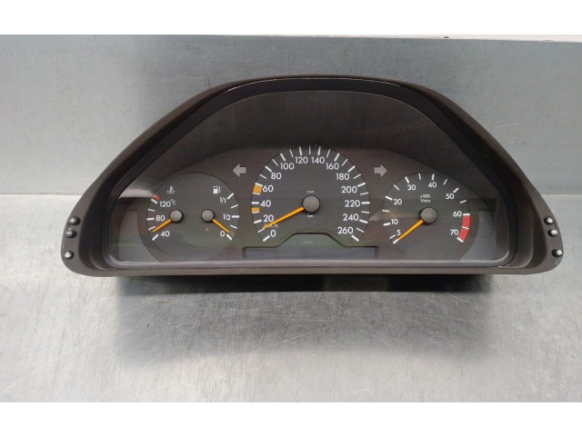 Přístrojová deska  Mercedes-Benz E W210 1999 2105406648, 110008899  