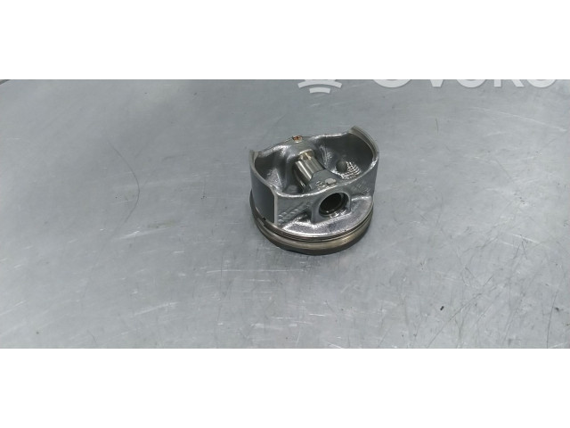 Píst A2640301900   Mercedes-Benz C W205    264915 