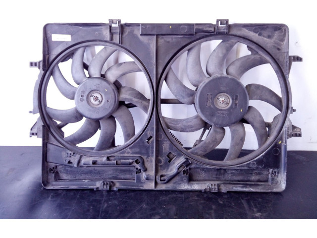 Вентилятор радиатора     8K0121003M, P1-B8-16    Audi A5 Sportback 8TA 