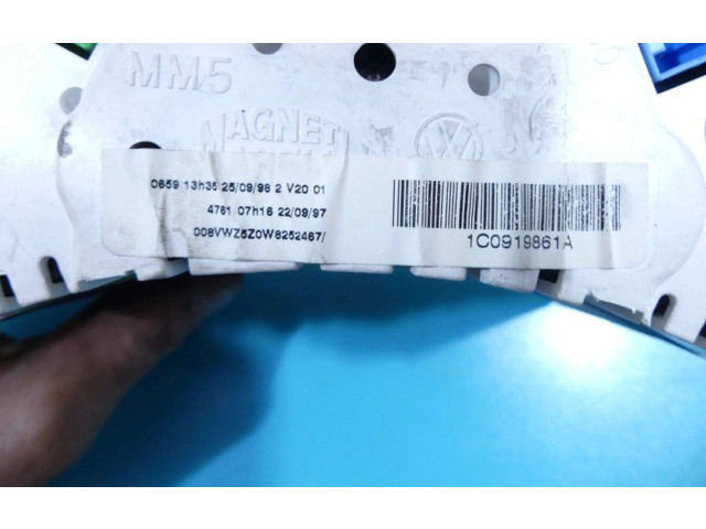 Přístrojová deska  Volkswagen New Beetle 1998 1C0919861A, IMPRK1240482  