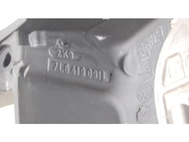 Руль Volkswagen Touareg I  2002 - 2010 года 7L6419091L      