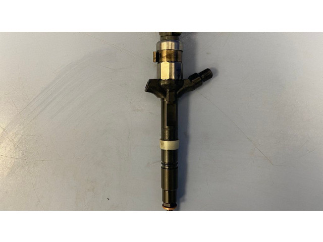 Vstřikovač 2367027020, 08B04397   Toyota Corolla E110  pro naftový motor 2.0 1CD-FTV 