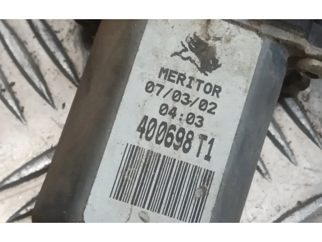 Генератор 400698T1   Nissan Almera Tino      