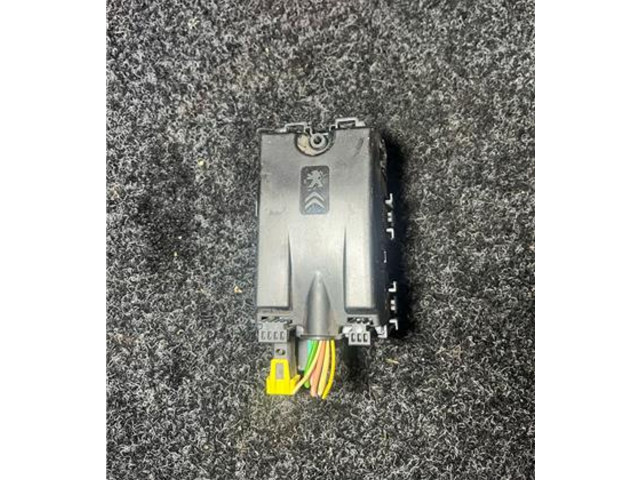 Блок предохранителей 9806192580   Citroen Jumpy    