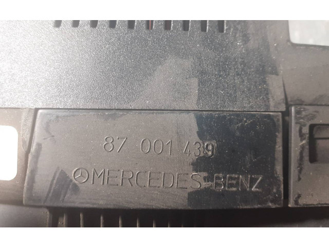 Přístrojová deska  Mercedes-Benz C W203 2001 A2035403847  