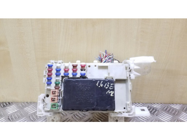 Блок предохранителей 8264102060, MB2323008531   Toyota Corolla E120 E130    