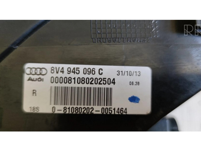 Задний фонарь правый сзади 8V4945096C    Audi A3 S3 8V   2013-2019 года