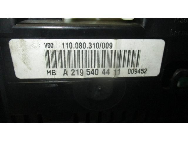 Přístrojová deska  Mercedes-Benz CLS C219 2006 A2195404411  