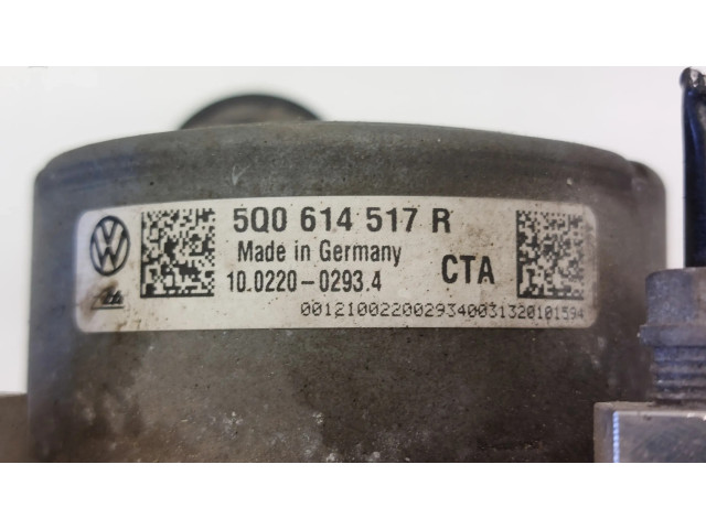 Блок АБС 5Q0907379S, 5Q0614517R   Volkswagen  Golf VII  2013-2019 года