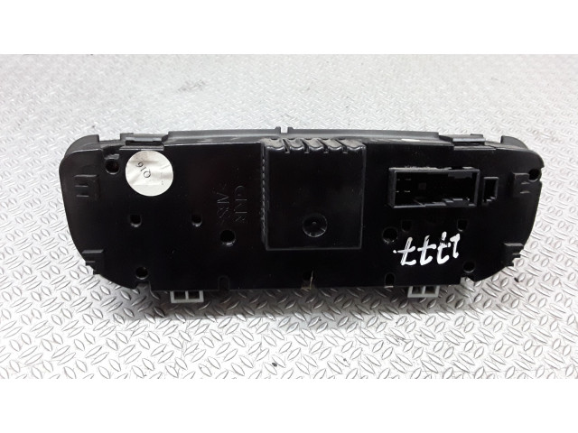 Блок управления климат-контролем 2038300285   Mercedes-Benz C W203