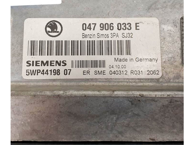 Řídící jednotka 5W94419807, 047906033E   Skoda Fabia Mk1 (6Y) 2000