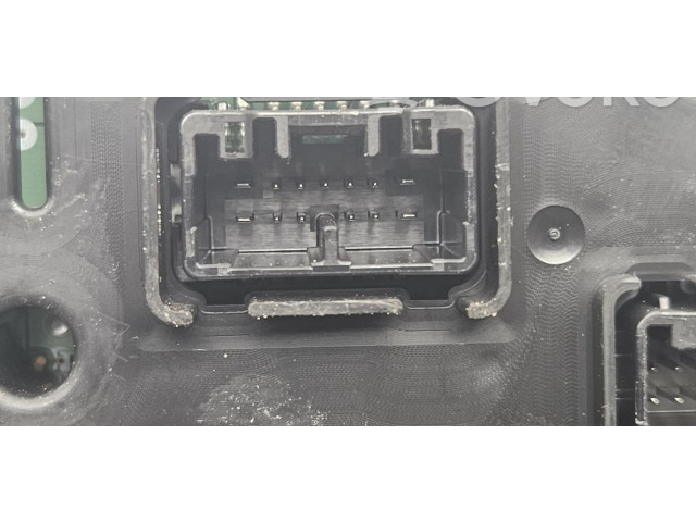 Панель приборов 8380052Z40   Subaru Trezia       