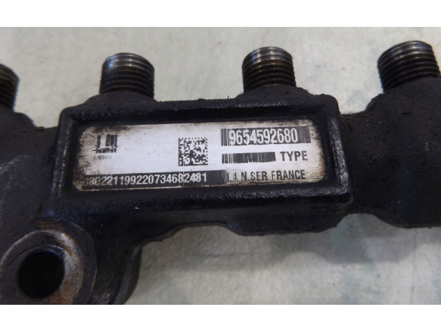 Vstřikovací lišta 9654592680   Mazda 2     