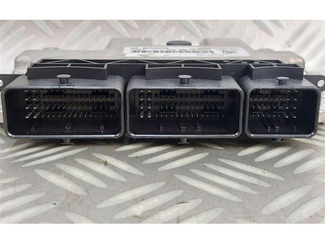 Řídící jednotka 237105748R   Smart ForFour II W453 2017