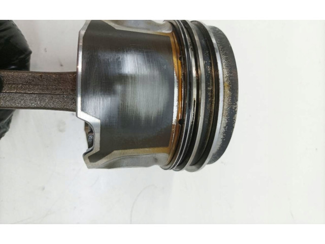 Píst 83L57, TDI   Audi A6 S6 C6 4F     