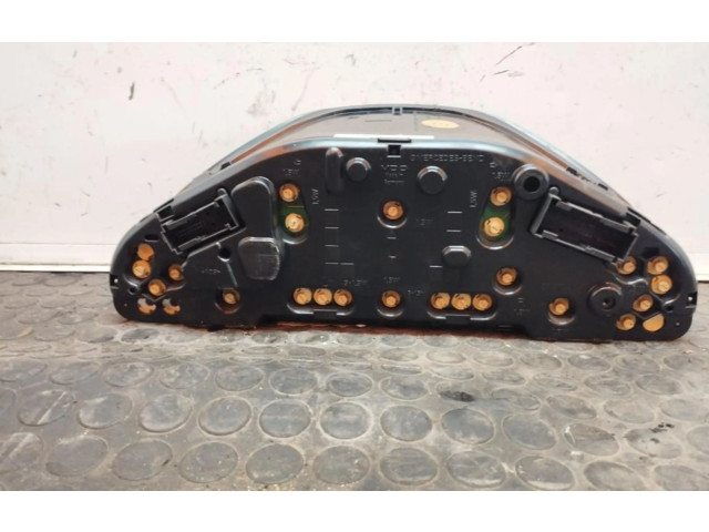 Přístrojová deska  Mercedes-Benz CLK A209 C209  a2085401911  