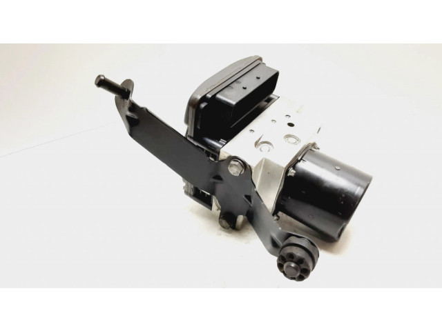Jednotka ABS 678415101   BMW 5 E60 E61 2007