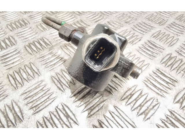 Vstřikovací lišta 8200584034, H8200334367   Nissan Note (E11)    K9KE274 