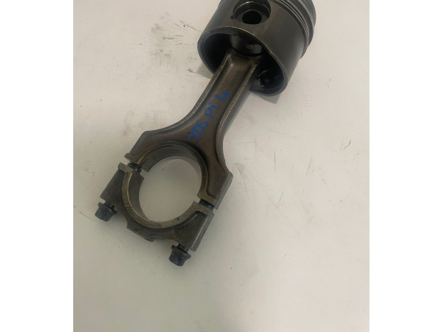 Поршень с шатуном M51D25_256T1 11252246629, 11252246630  BMW 5 E39  
