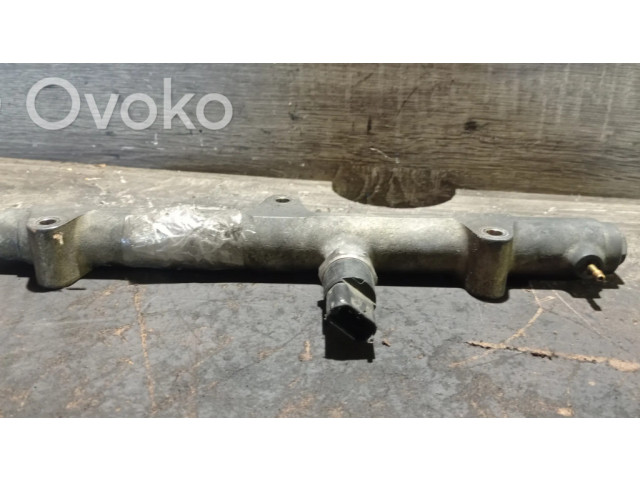 Vstřikovací lišta 0445214041   Chrysler Voyager  pro naftový motor 2.8  