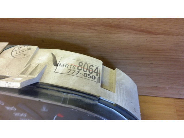 Панель приборов MR168064   Mitsubishi Lancer       
