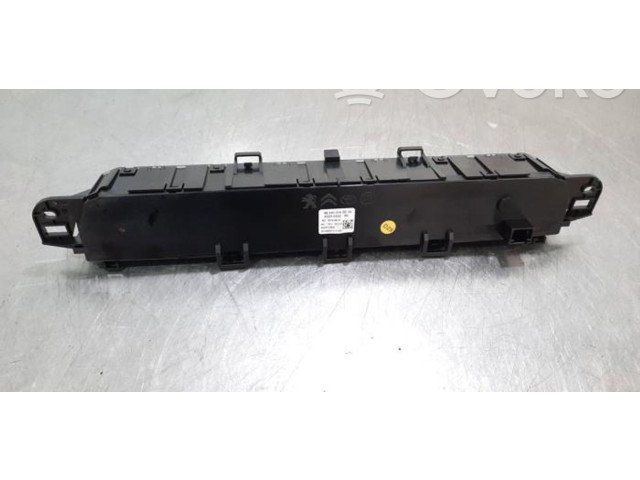 Блок управления климат-контролем 98340416ZD   Toyota Proace