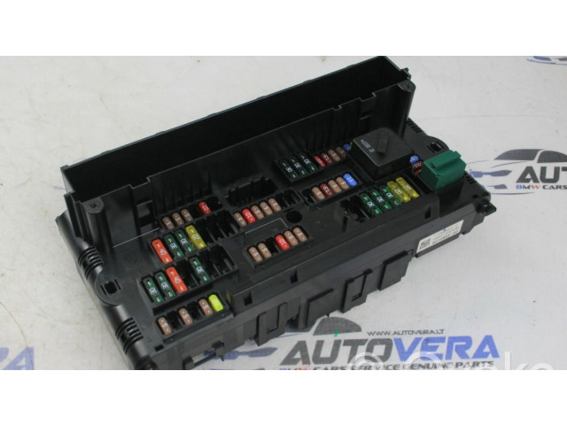 Блок предохранителей  9210863   BMW X3 F25    