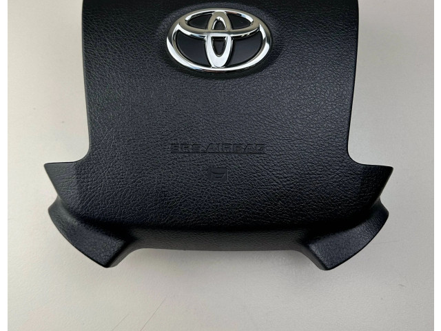 Подушка безопасности водителя    Toyota Land Cruiser (J200)