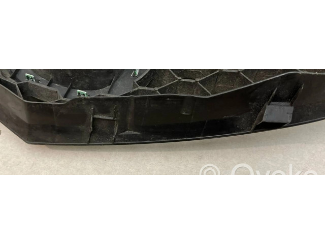 Передняя решётка Mazda 3 I 2003-2006 года BR5H50712, S274T17      