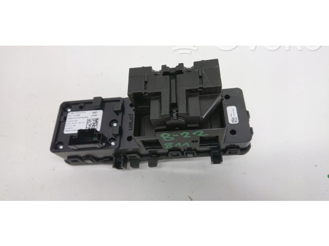 Селектор переключения передач 8Y0713059B    Audi A3 8Y   