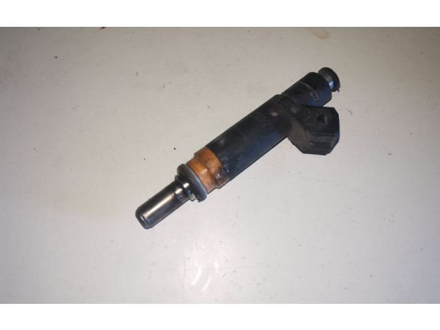 Vstřikovač 7506924   BMW 7 E65 E66  pro benzínový motor 4.4  