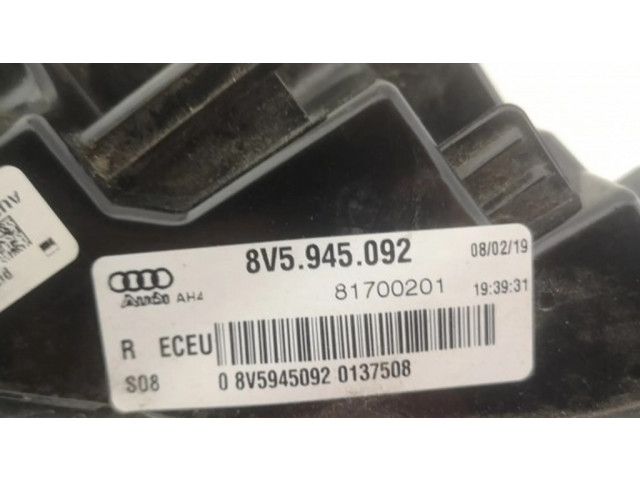 Задний фонарь правый сзади 8V5945092    Audi A3 S3 8V   2013-2019 года