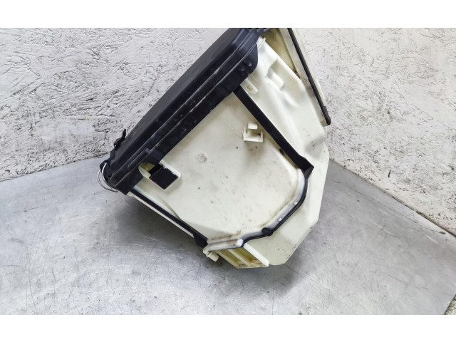   Pojistková skříňka A2045400182   Mercedes-Benz C W204 2010