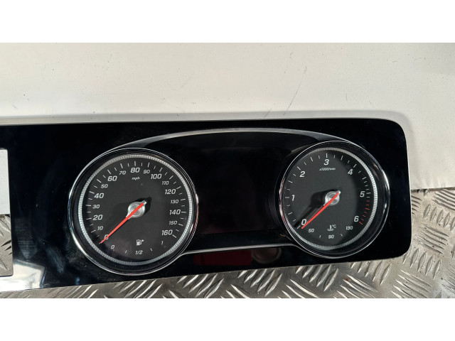 Přístrojová deska  Mercedes-Benz E W213 2018 A2139000309  