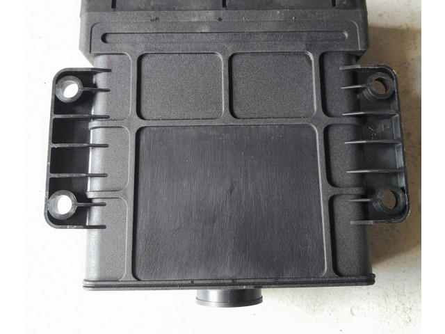 Блок управления коробкой передач 09K927750H, MDBA000570   Volkswagen Transporter - Caravelle T5