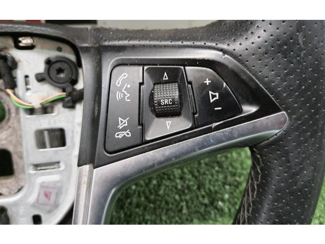Volant Opel Astra J 2011 13351022, 13351022  